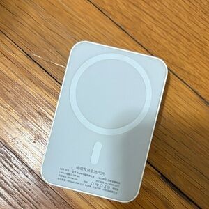 Apple White Wireless Charger